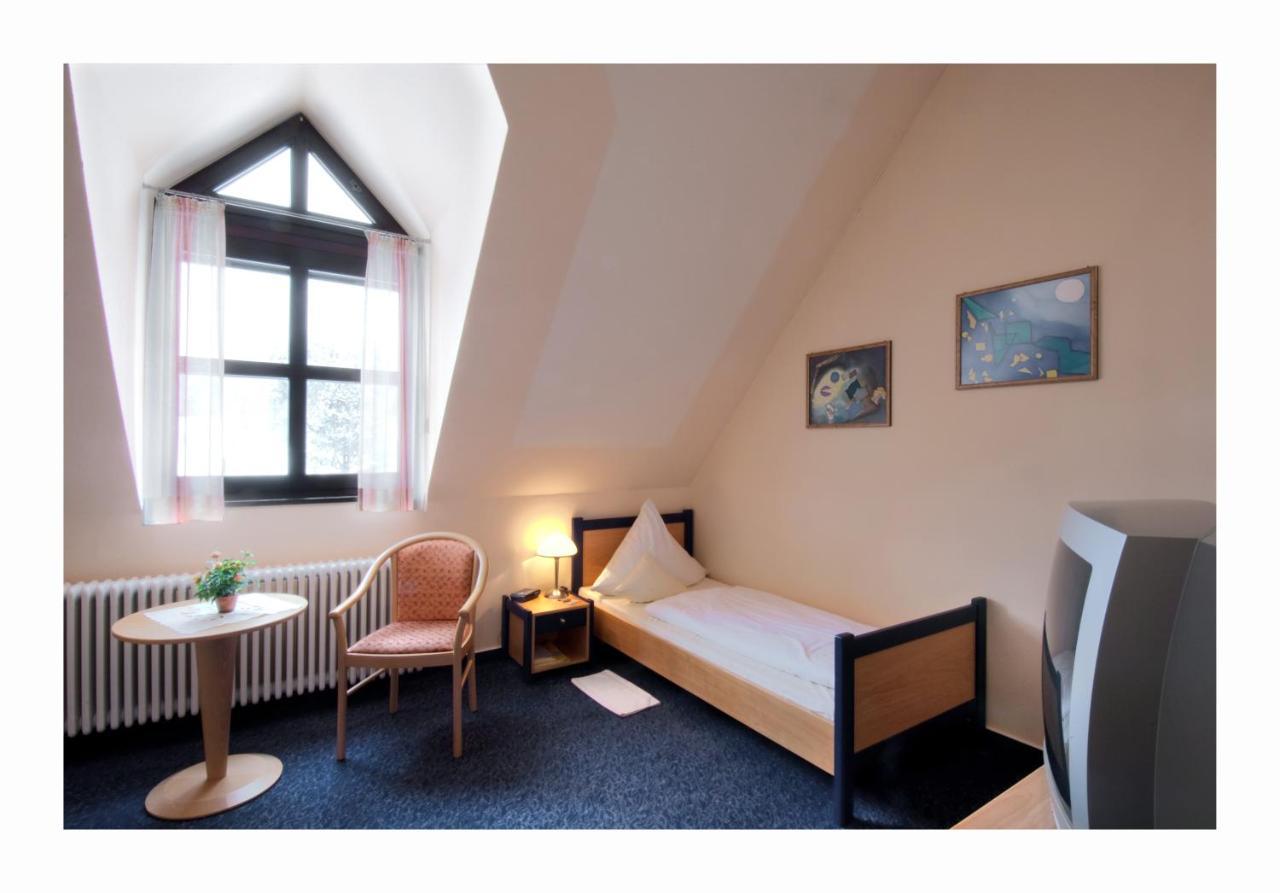 קסטלאון Burgstadt-Hotel מראה חיצוני תמונה